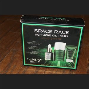 Sunday Riley space race acne oil pores